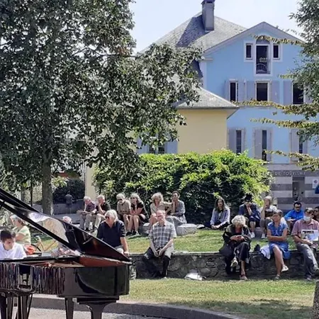 Le Petit St-jean 아파트 *